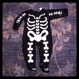 12M skeleton costume like new!